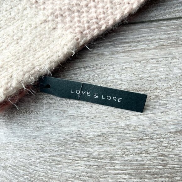 NWT Love & Lore Pink Ivory Knitted Circle Infinity Scarf - Picture 4 of 8